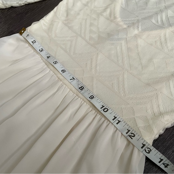 Ivory Cream 3/4 sleeves lace mini Dress Juniors ( 6) - Picture 6 of 10